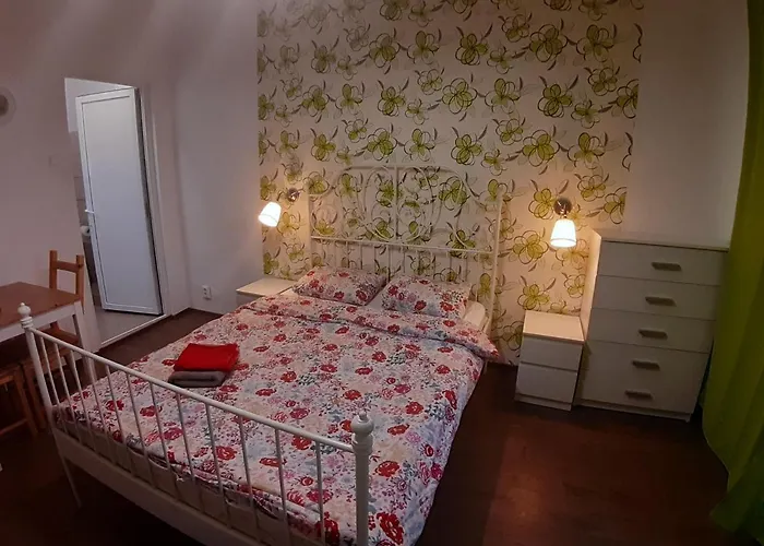 Romantic Calm Piata Universitate アパート