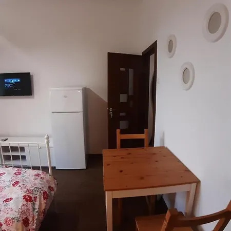 Romantic Calm Piata Universitate